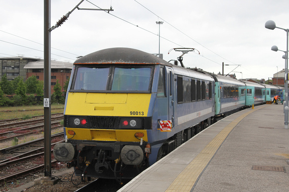 90013 Norwich Station 13.06.2013