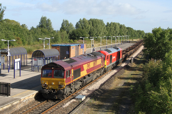 66078 and 60091 Eaglescliffe Station 31.08.2013