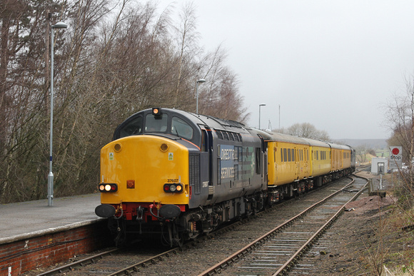 37607 and 37605 Battersby Station 06.02.2013  (2)